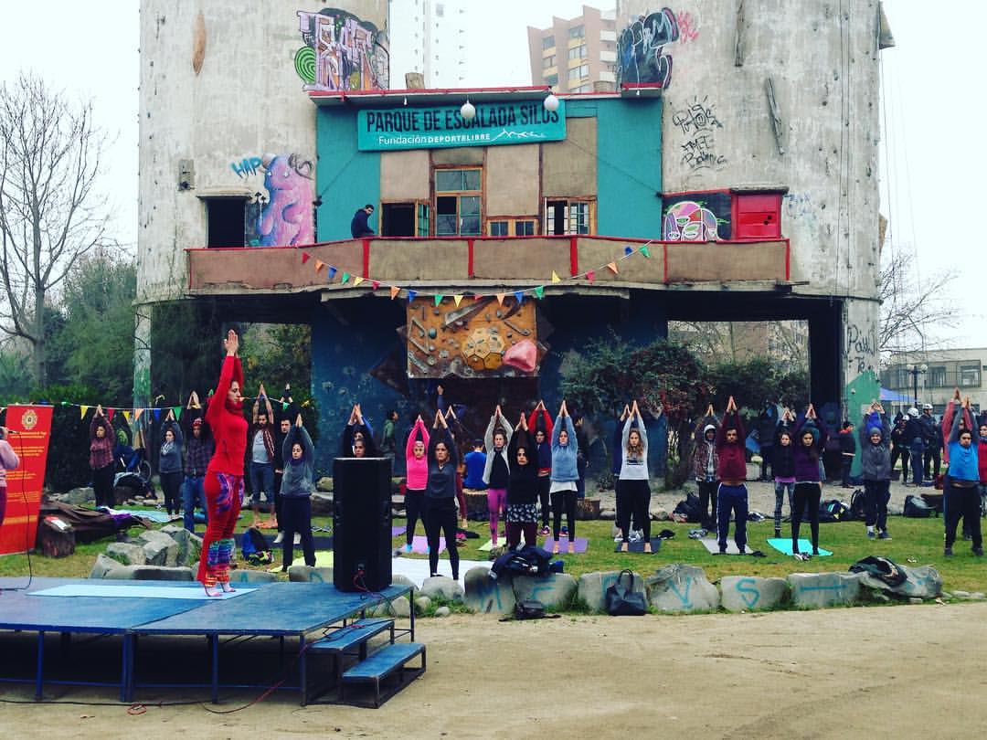 Clase de Yoga al aire libre
